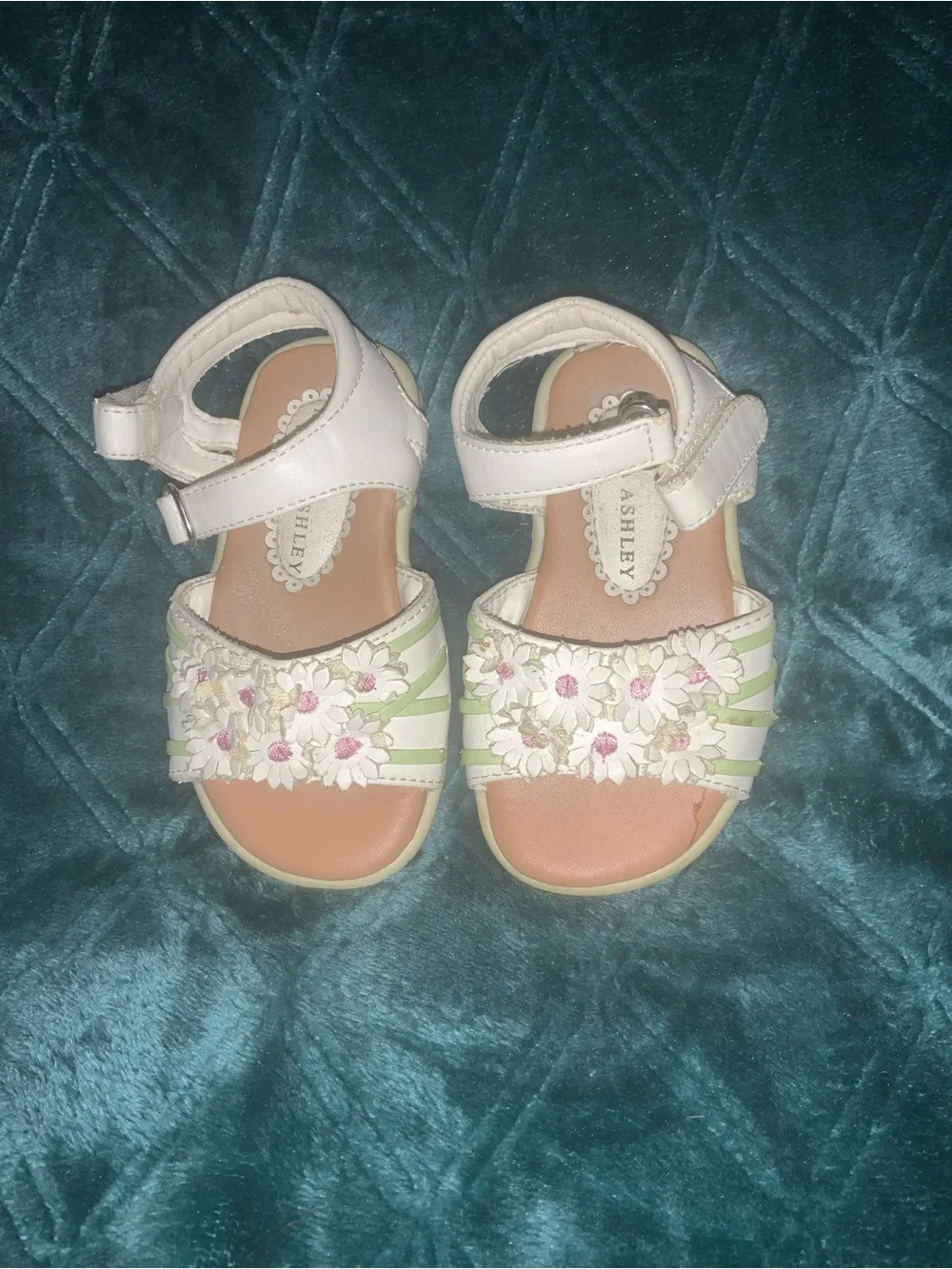 Laura Ashley Toddler Girls White Green And Pink Floral Flowers Sandals Sz 5